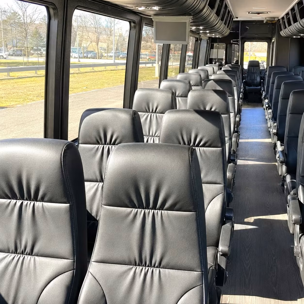 midland 28 passenger minibus rental